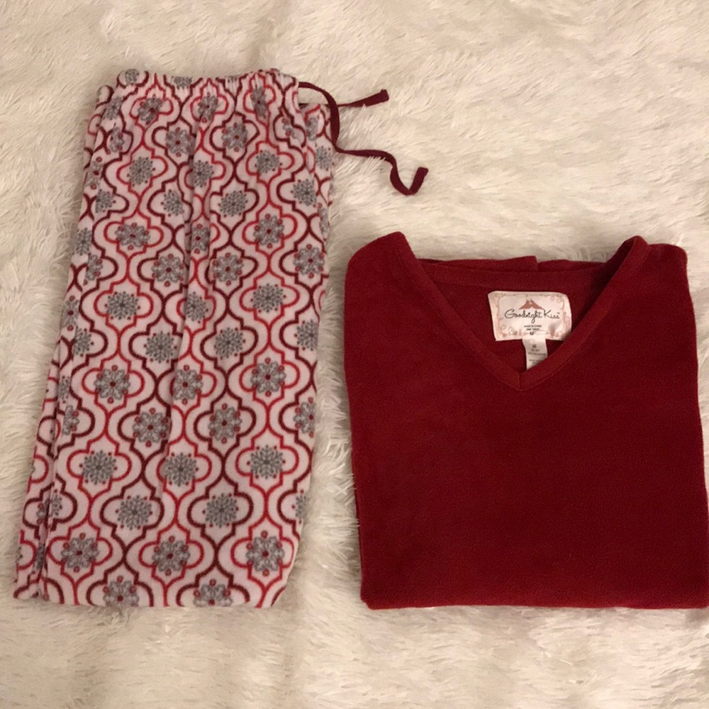 Women’s size medium red pajamas!